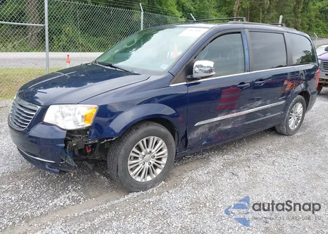 2015 Chrysler Town & Country Touring-L z USA, uszkodzony, nr VIN 2C4RC1CG0FR620942